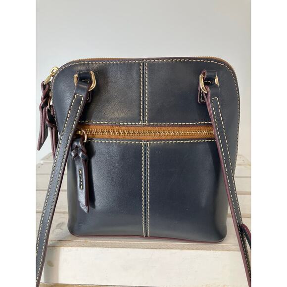 DOONEY & BOURKE, SMALL NAVY SMOOTH LEATHER CROSSBODY BAG - Picture 3 of 16